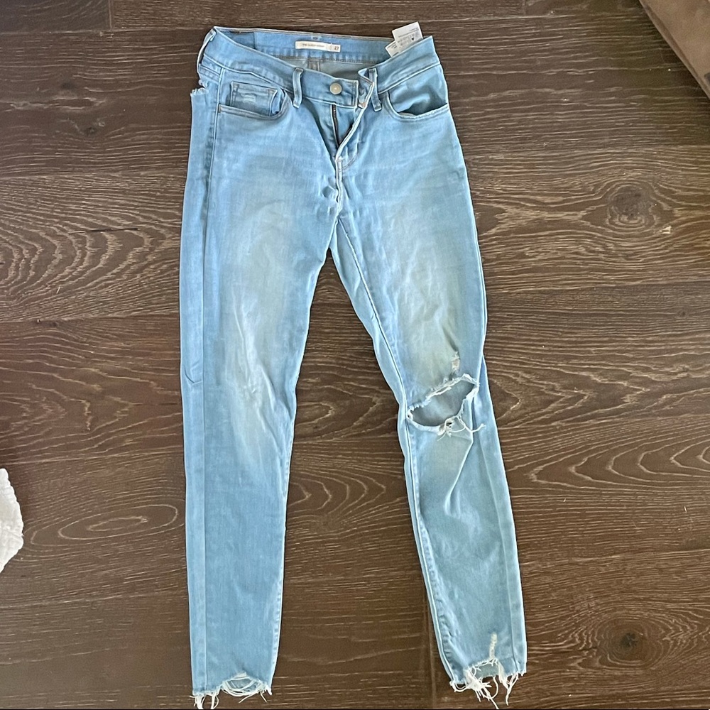 Levy ripped skinny jeans